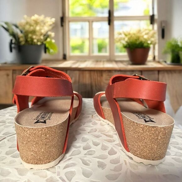 Mephisto Full- Grain Leather Violett Wedge Heel Sandal - Picture 10 of 15